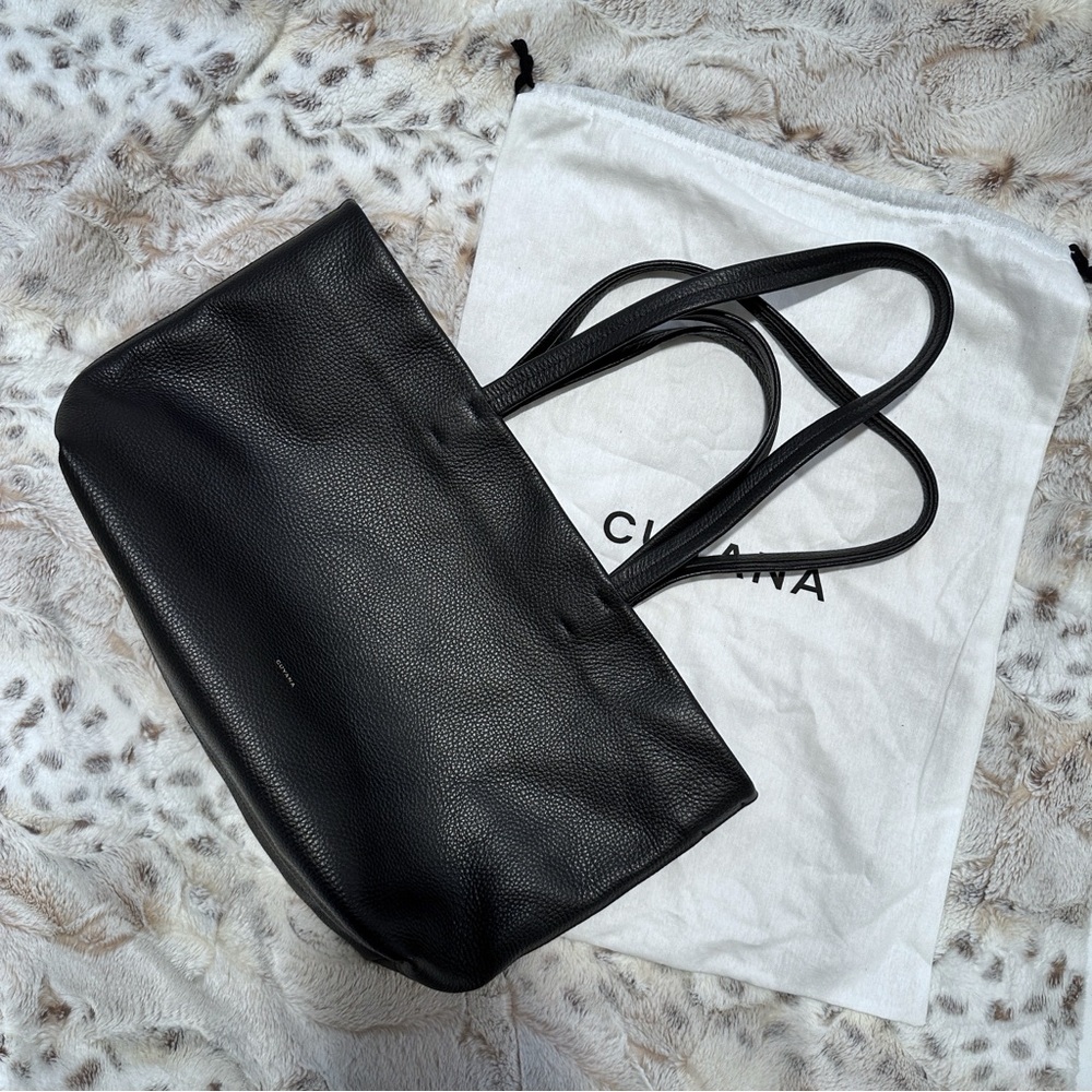 For Sale: Nearly New Cuyana Small Easy Tote, black leather